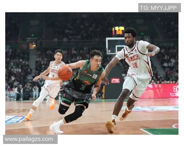 武汉篮球队状态变革引发热议球迷期待新赛季的精彩表现与突破 武汉篮球队状态变革引发热议球迷期待新赛季的精彩表现与突破