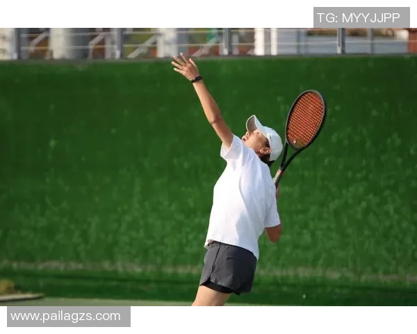 陈秀英亲授网球技巧与心得分享助你提升球技的秘诀 陈秀英亲授网球技巧与心得分享助你提升球技的秘诀