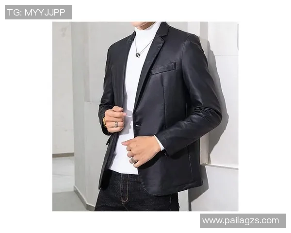 足球明星休闲西装时尚秀场展现个性魅力与运动风范的完美结合 足球明星休闲西装时尚秀场展现个性魅力与运动风范的完美结合